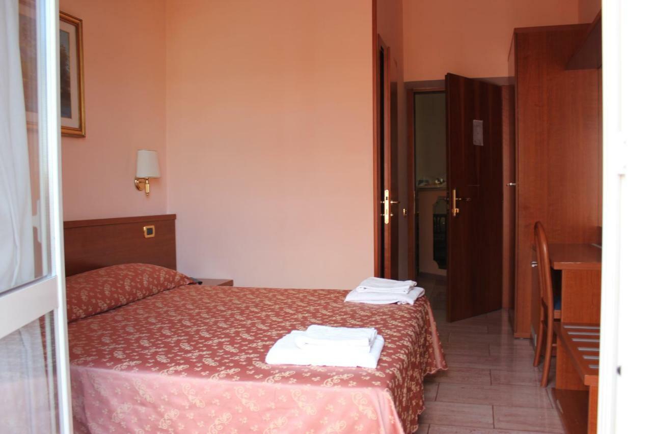 Alex City Inn III Rzym Zewnętrze zdjęcie